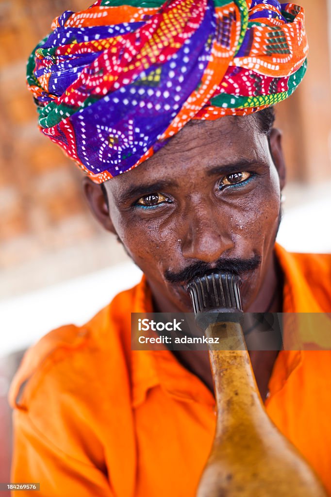 Indian Encantador de Serpentes - Royalty-free Adulto Foto de stock