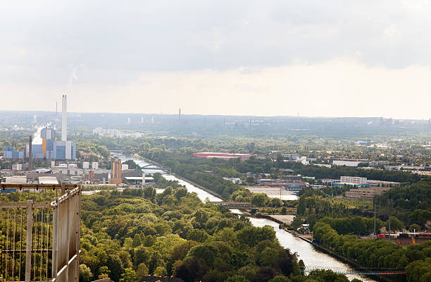 oberhausen panorama mit rhein herne canal - herne stock-fotos und bilder