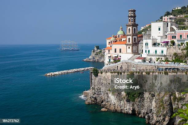 Atrani Costiera Amalfitana Italia - Fotografie stock e altre immagini di Acqua - Acqua, Amalfi, Ambientazione esterna