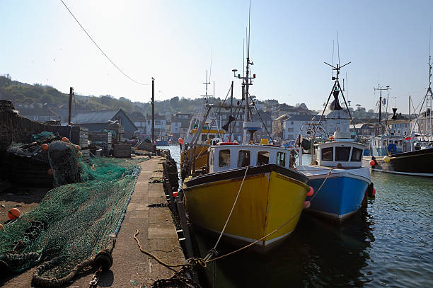 łodzi rybackich - ship industrial ship fishing boat europe zdjęcia i obrazy z banku zdjęć