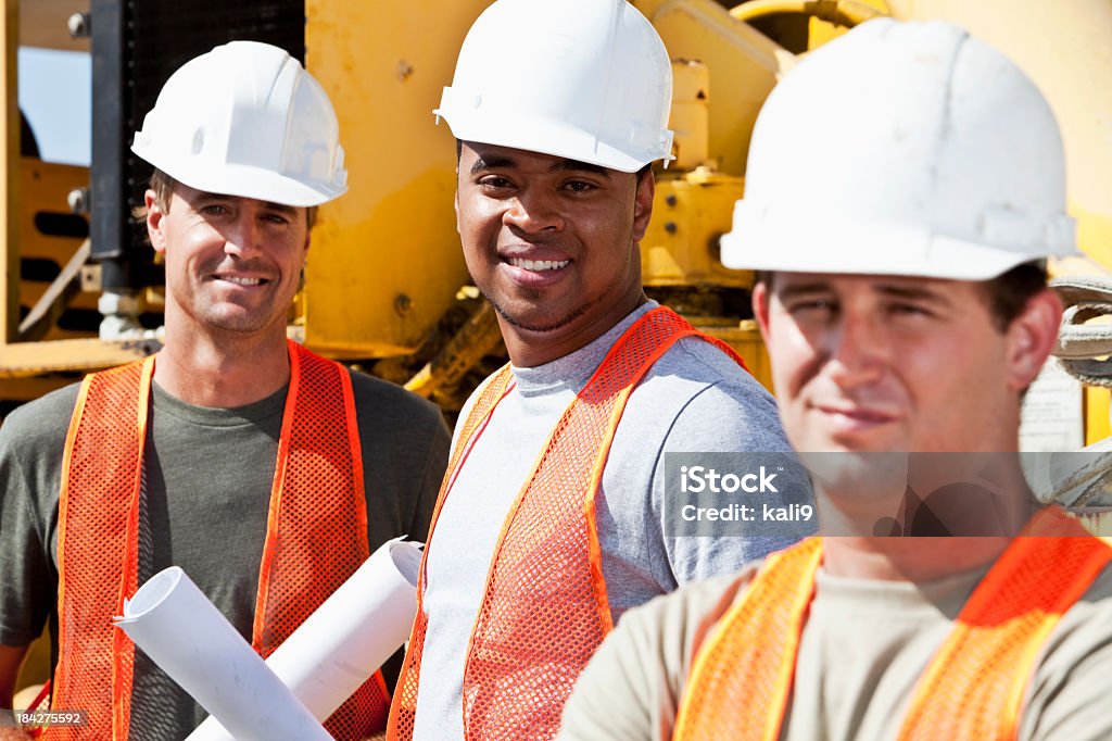 Três trabalhadores de construção multi-étnico - Royalty-free 20-29 Anos Foto de stock