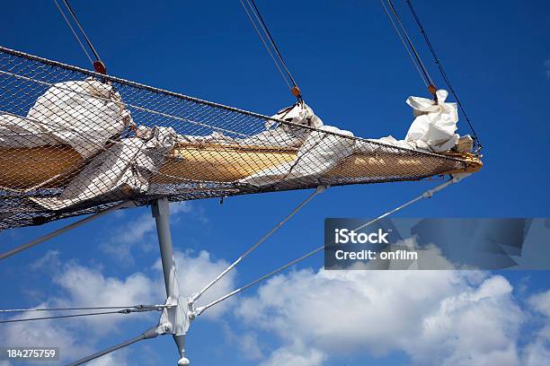 Albero Di Bompresso E Headsail - Fotografie stock e altre immagini di Albero di bompresso - Albero di bompresso, Albero maestro, Ambientazione esterna