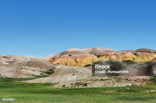 Желтый Грудой Раздел Badlands Национальный Парк Пейзаж В Штате Южная Дакота — стоковые фотографии и другие картинки Национальный парк Бэдлендс