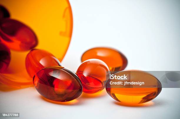 Foto de Pílulas De Gel De Embalagem Prescrita e mais fotos de stock de Beleza - Beleza, Ciência, Comprimido