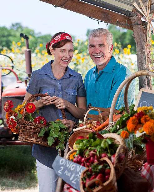 istock Farmers Market 184278620
