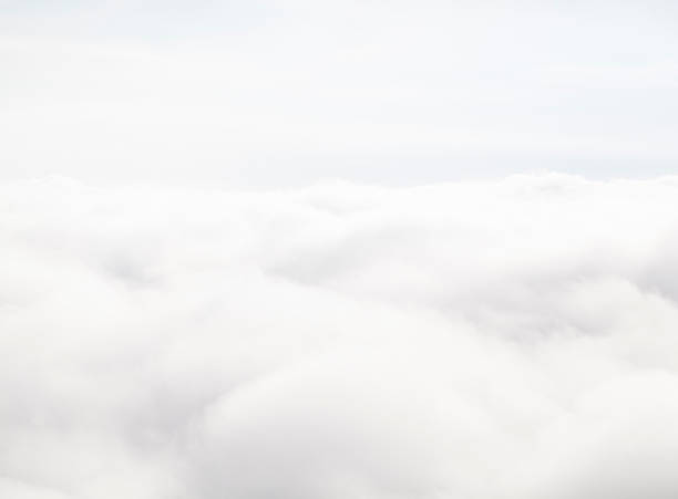 paisaje con nubes - over white fotografías e imágenes de stock