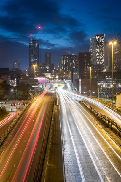 istock Cityscape night view of the Leeds skyline 1842794113