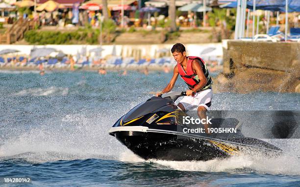 Wassersport Stockfoto und mehr Bilder von Jetboot-Fahren - Jetboot-Fahren, Aktiver Lebensstil, Aktivitäten und Sport