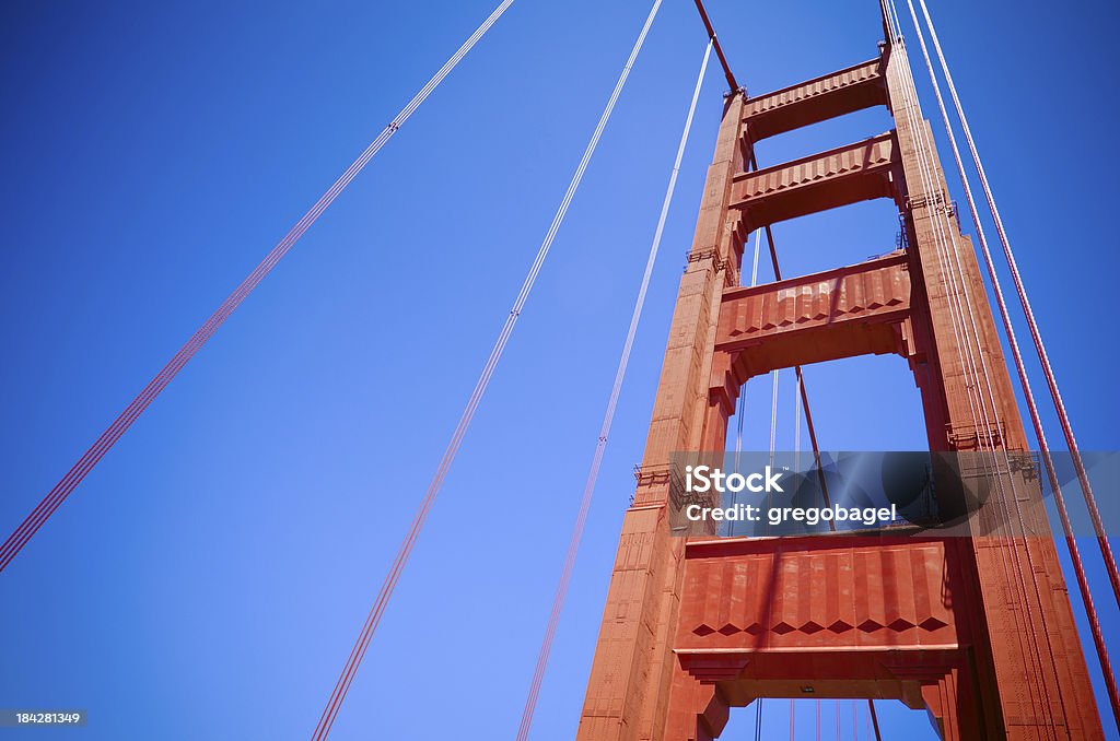 Golden Gate Bridge tower auf die Bucht von San Francisco. - Lizenzfrei Architektur Stock-Foto