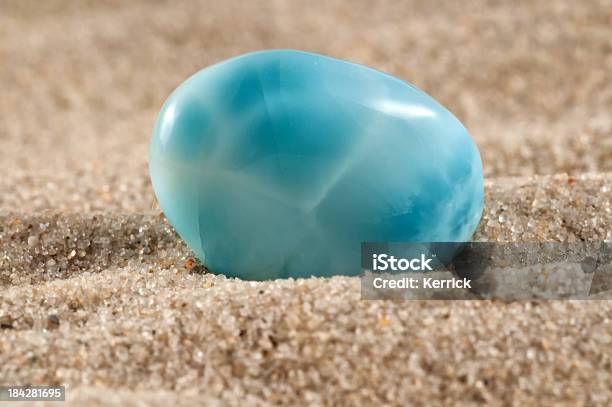 Larimar Hälfte Wertvolle Stone Garantiert Authentische Stockfoto und mehr Bilder von Edelstein