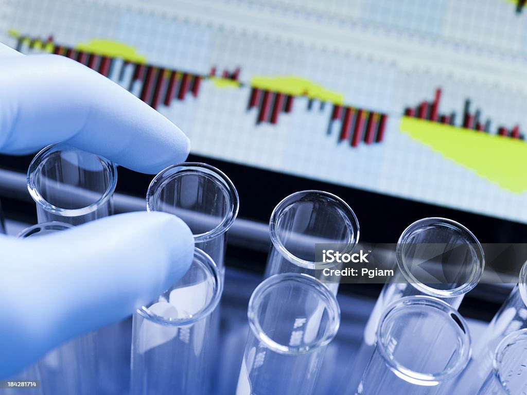 Genetische Forschung im Labor - Lizenzfrei DNA Stock-Foto