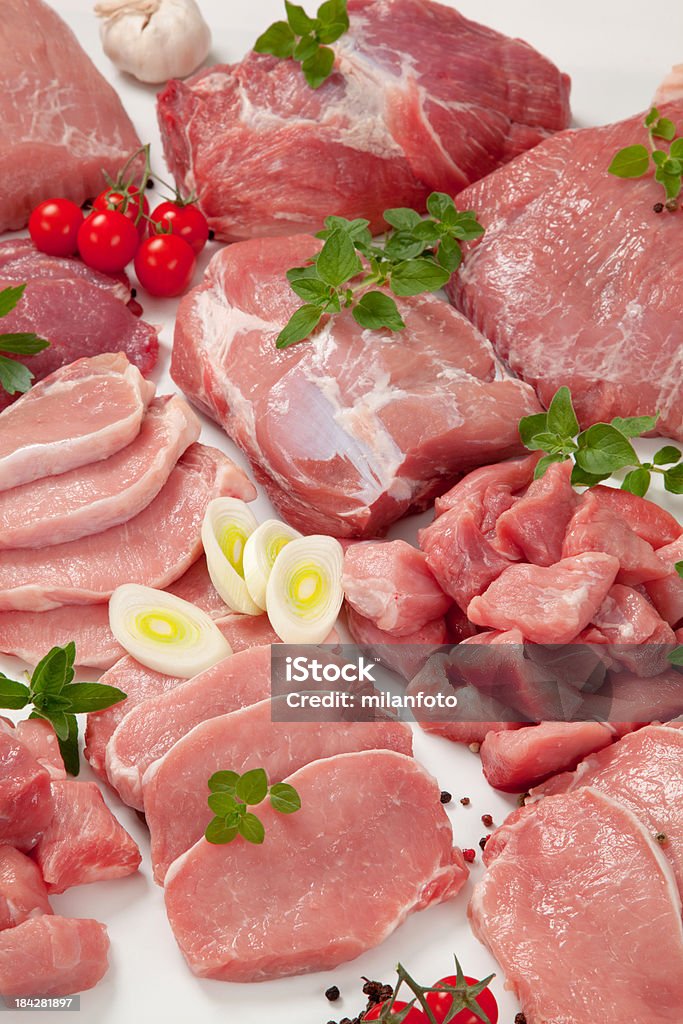 Assortiti di carne crude - Foto stock royalty-free di A forma di blocco