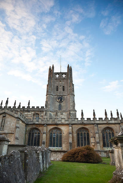 istock Medieval English Church 184283171