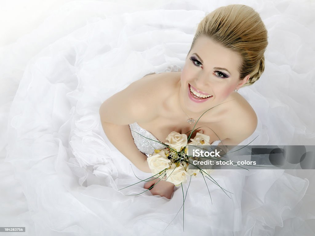 Allegro sposa - Foto stock royalty-free di Sfondo bianco