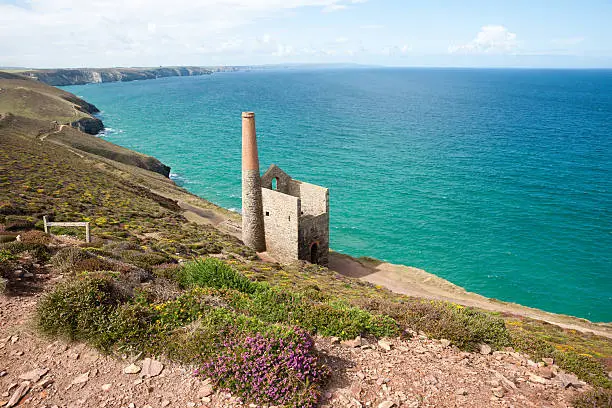 Pumphouse, old deserted tin mine stone structure known as the Wheal Coates Tin Mine.