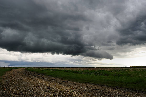 prairie tempestade - manitoba prairie landscape canada - fotografias e filmes do acervo