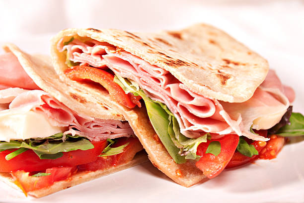 piadina italiana tradicional - mayo mayonnaise salad plate fotografías e imágenes de stock