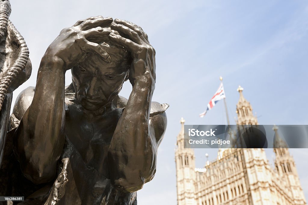 이 깔레의 시민들 sculpture by 오귀스트 로댕, 런던, 영국 - 로열티 프리 오귀스트 로댕 스톡 사진