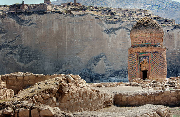 istock Zeynel Bey Tomb, Hasankeyf 184286509
