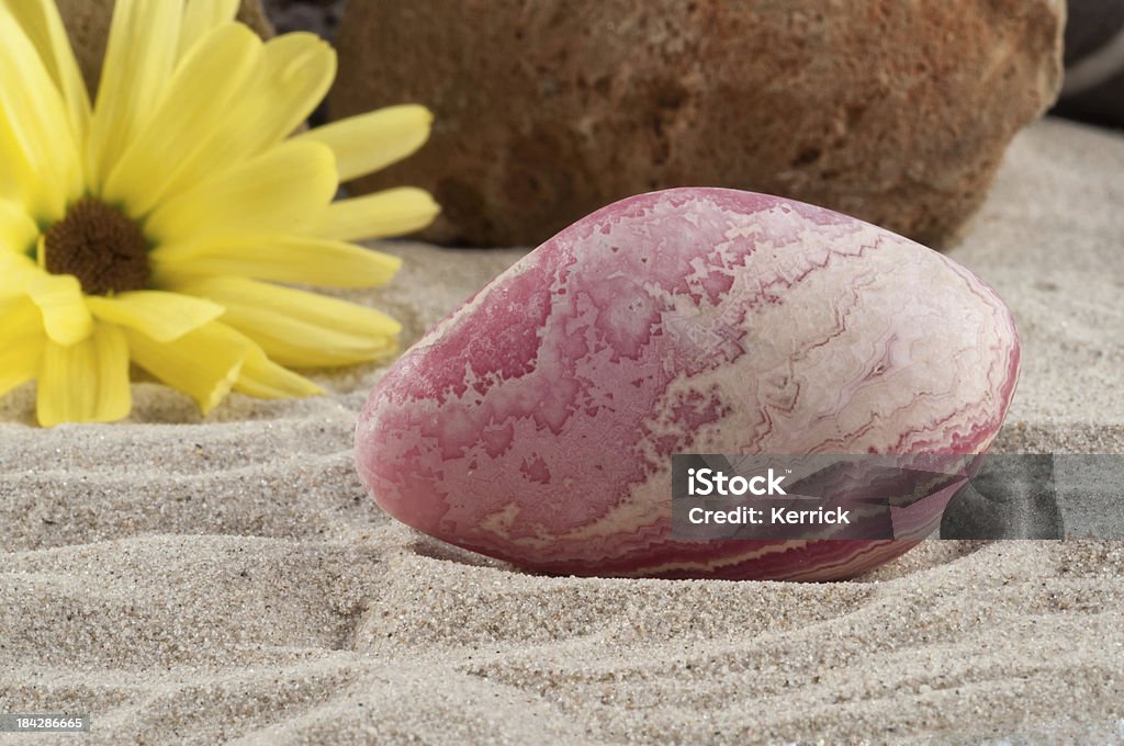 Rhodochrosite Hälfte wertvolle stone. garantiert authentische - Lizenzfrei Alternative Medizin Stock-Foto