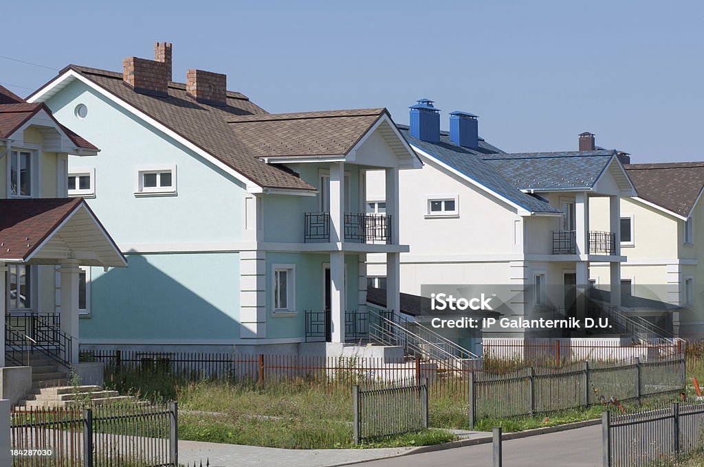 Construção de habitações novas suburbanos - Royalty-free Ajardinado Foto de stock