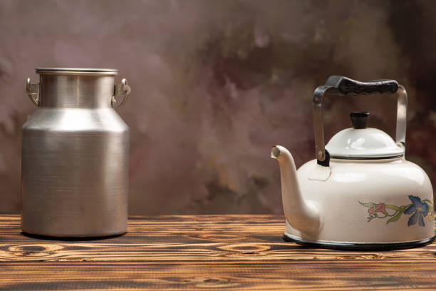 isolated tea pot in white background.