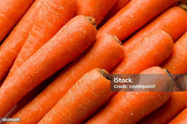 Foto de Cenouras e mais fotos de stock de Cenoura - Cenoura, Primeiro plano, Macrofotografia