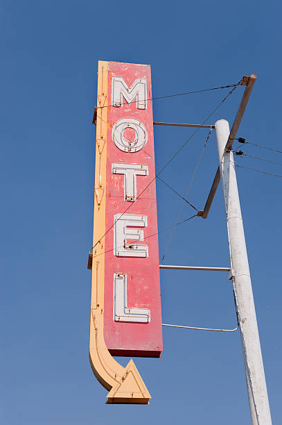 istock Vintage Motel Sign on Old Route 66 184290016