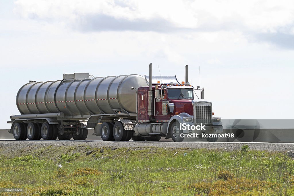 Тягач Tanker Truck - Стоковые фото Бензовоз роялти-фри