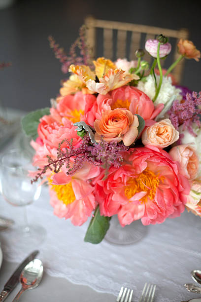 istock Pink floral table centerpiece 184290548