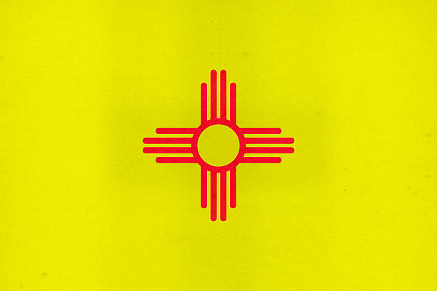ニューメキシコ州旗のクローズアップ（高解像度の画像 - new mexico flag ストックフォトと画像
