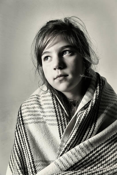 istock girl with blanket 184291328