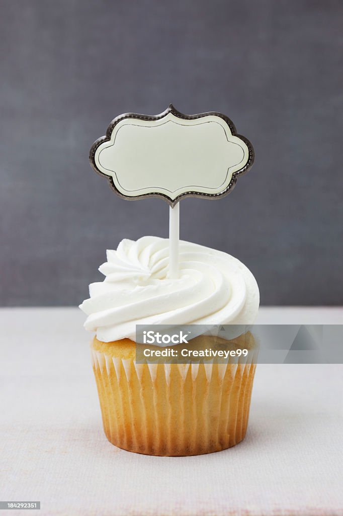 White cupcake mit banner - Lizenzfrei Cupcake Stock-Foto