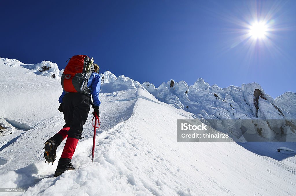 Montañero ascendente - Foto de stock de Actividad libre de derechos