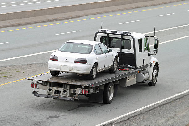 istock Tilt Bed Tow Truck 184294293