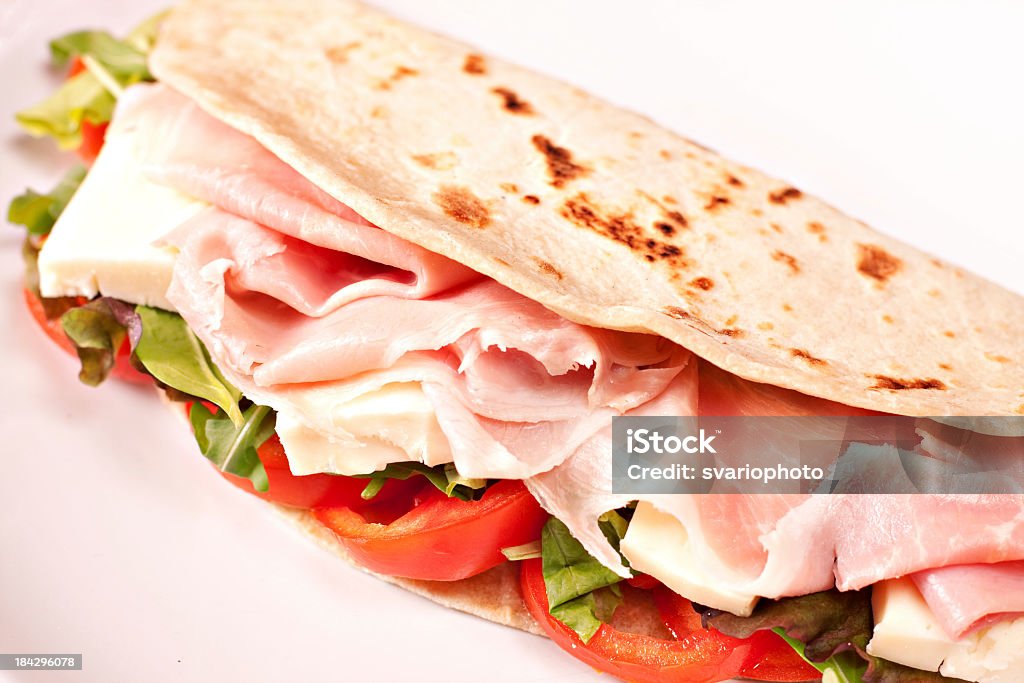 piadina italiana tradicional - Foto de stock de Piadina libre de derechos