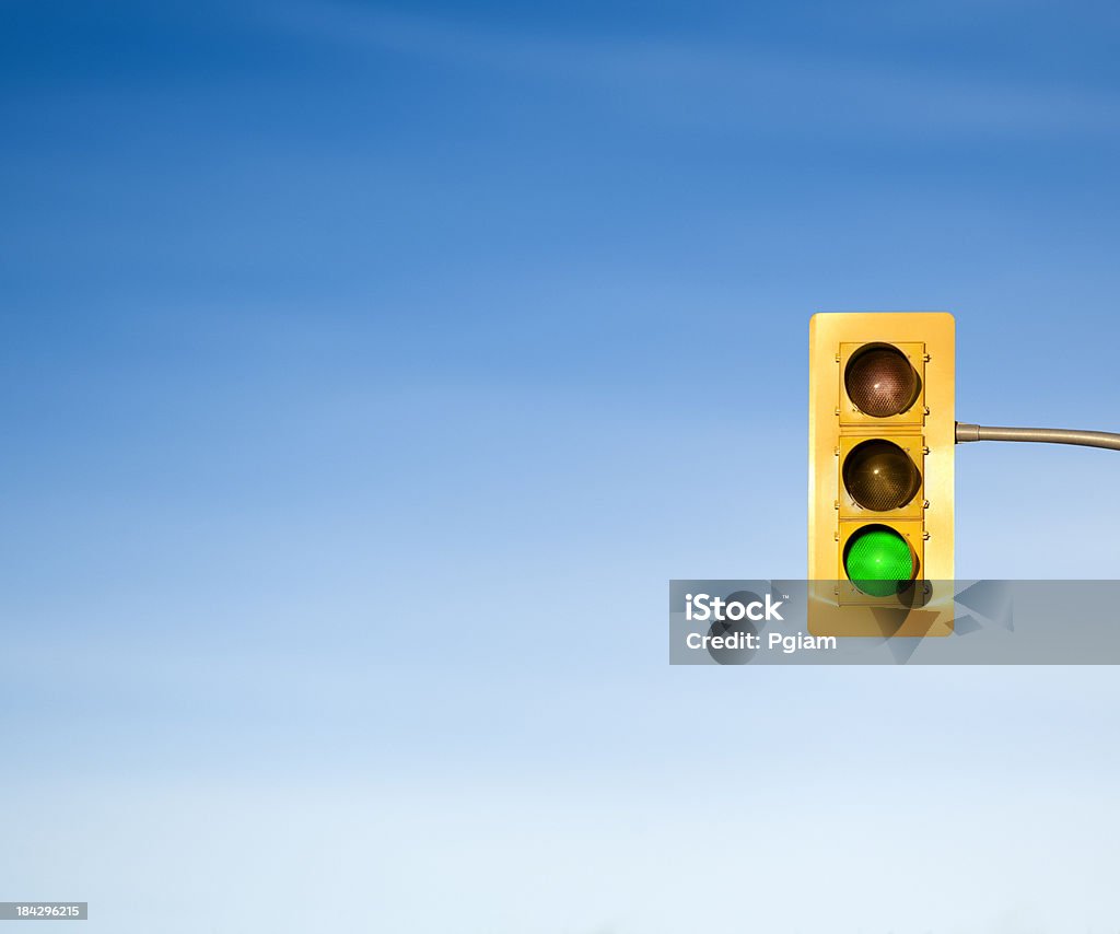 신호등에서 green 가시오 신호 컨셉입니다 - 로열티 프리 교통신호등 스톡 사진