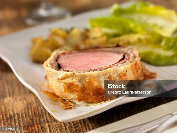 Beef Wellington Stockfoto und mehr Bilder von Ansicht aus erhöhter Perspektive - Ansicht aus erhöhter Perspektive, Beef Wellington, Bildschärfe