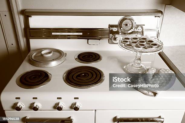 Vintage Estufa Foto de stock y más banco de imágenes de 1950-1959 - 1950-1959, Cocina - Estructura de edificio, Horno - Cocina