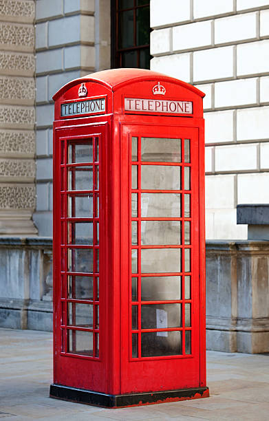 ロンドンの赤い電話ボックス - red telephone box ストックフォトと画像