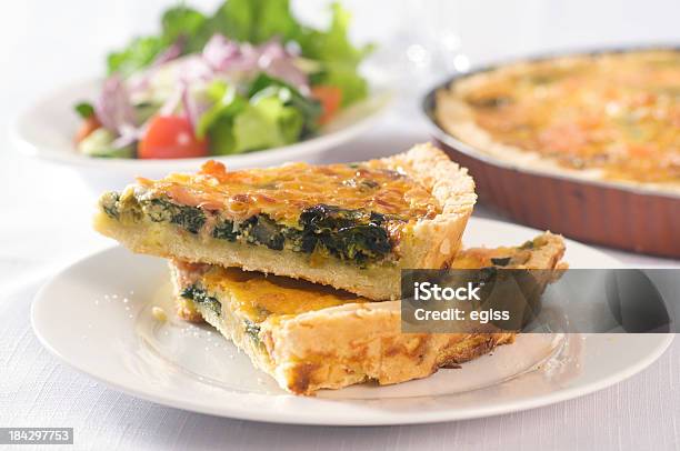 Quiche - Fotografias de stock e mais imagens de Espinafre - Espinafre, Quiche, Tarte Salgada