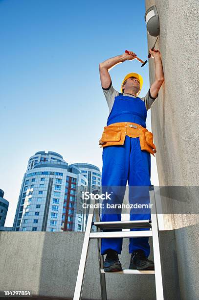 Costruzione Riparatore - Fotografie stock e altre immagini di Sicurezza sul posto di lavoro - Sicurezza sul posto di lavoro, Adulto, Attrezzatura