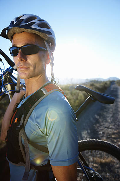 istock Male cyclist on a cycling tour 184297977