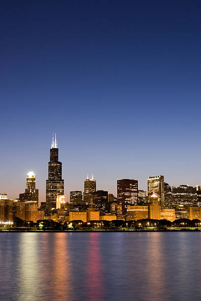 istock Chicago Lakefront and Skyline at Dusk 184298578