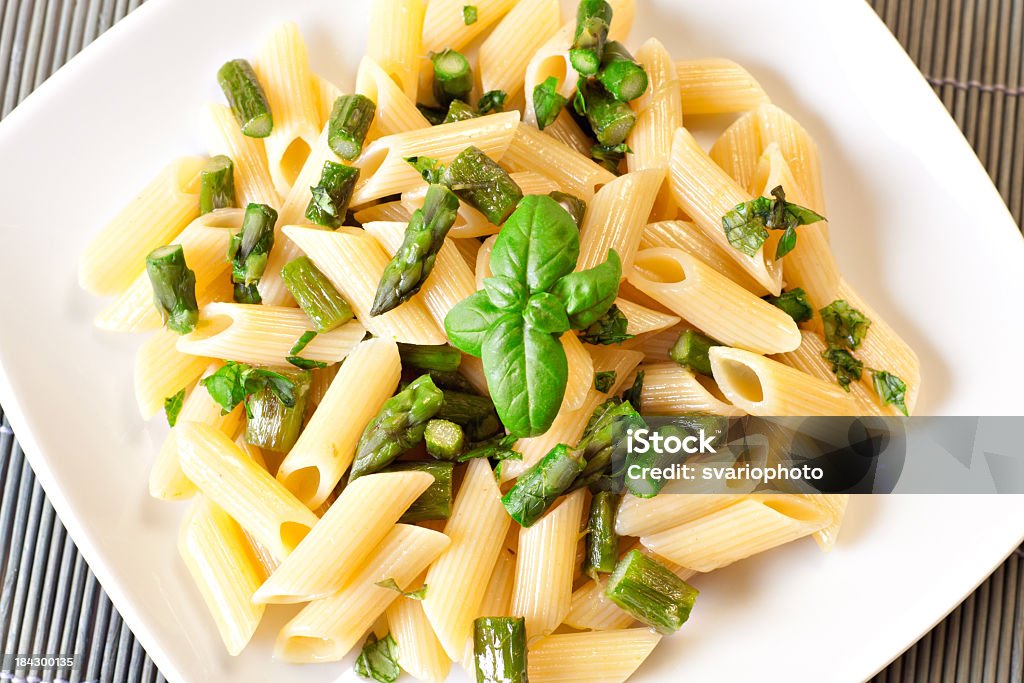 Pasta con asparagi - Foto stock royalty-free di Alimentazione sana