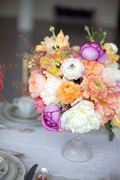 istock Bright floral centerpiece 184301935