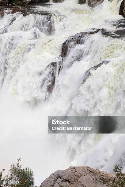 Wasserfall Stockfoto und mehr Bilder von Bildhintergrund - Bildhintergrund, Farbbild, Fels