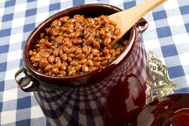 istock Old Crock of beans 184303093