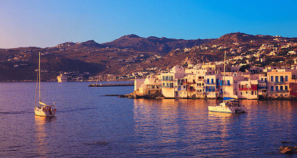 istock Mykonos Little Venice 184303263