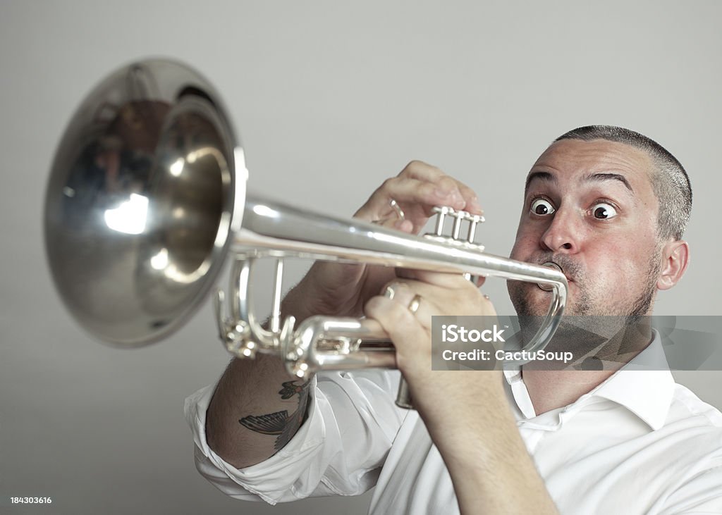 Trompette homme - Photo de Trompette libre de droits